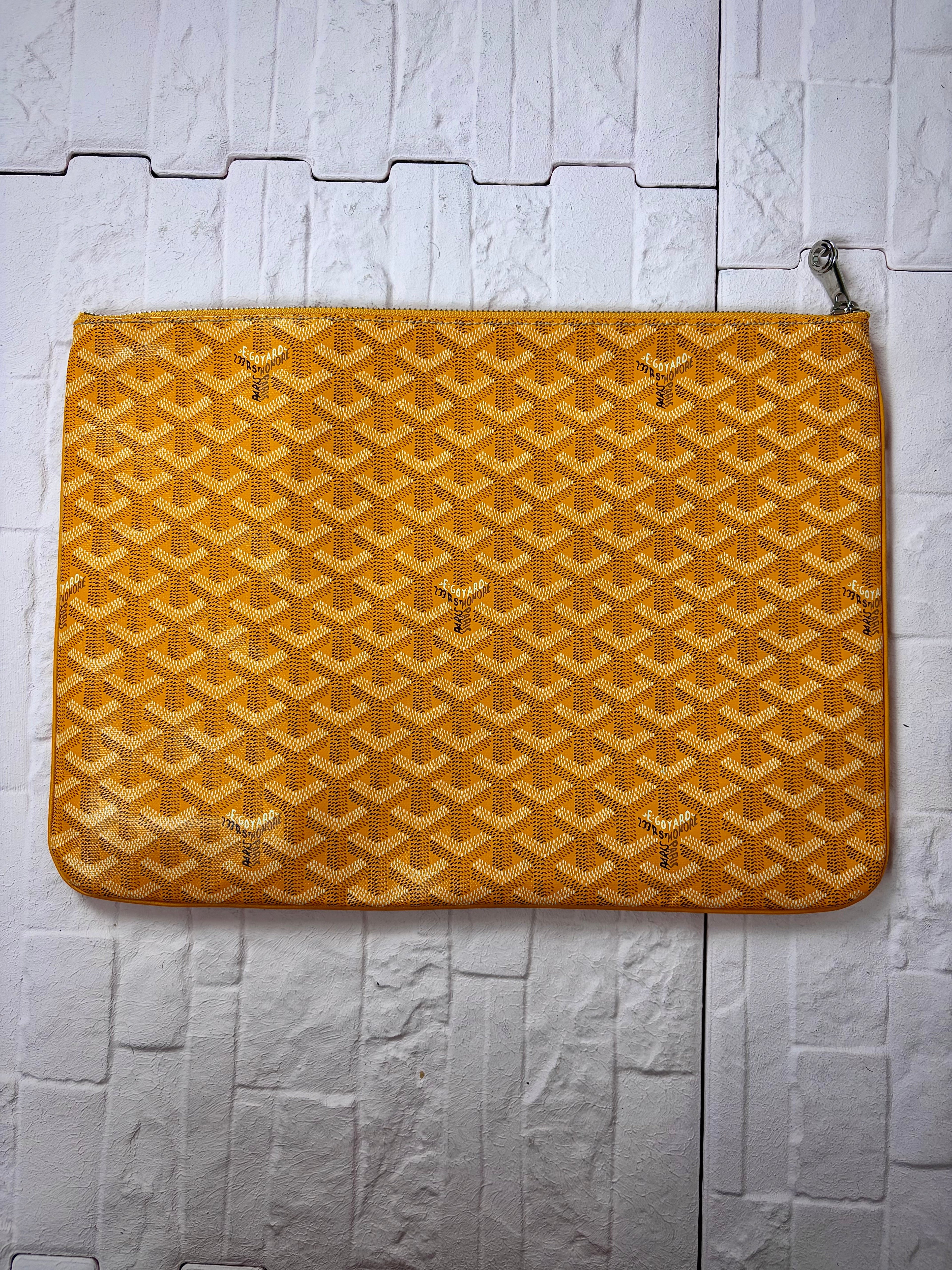 Accessoires —>