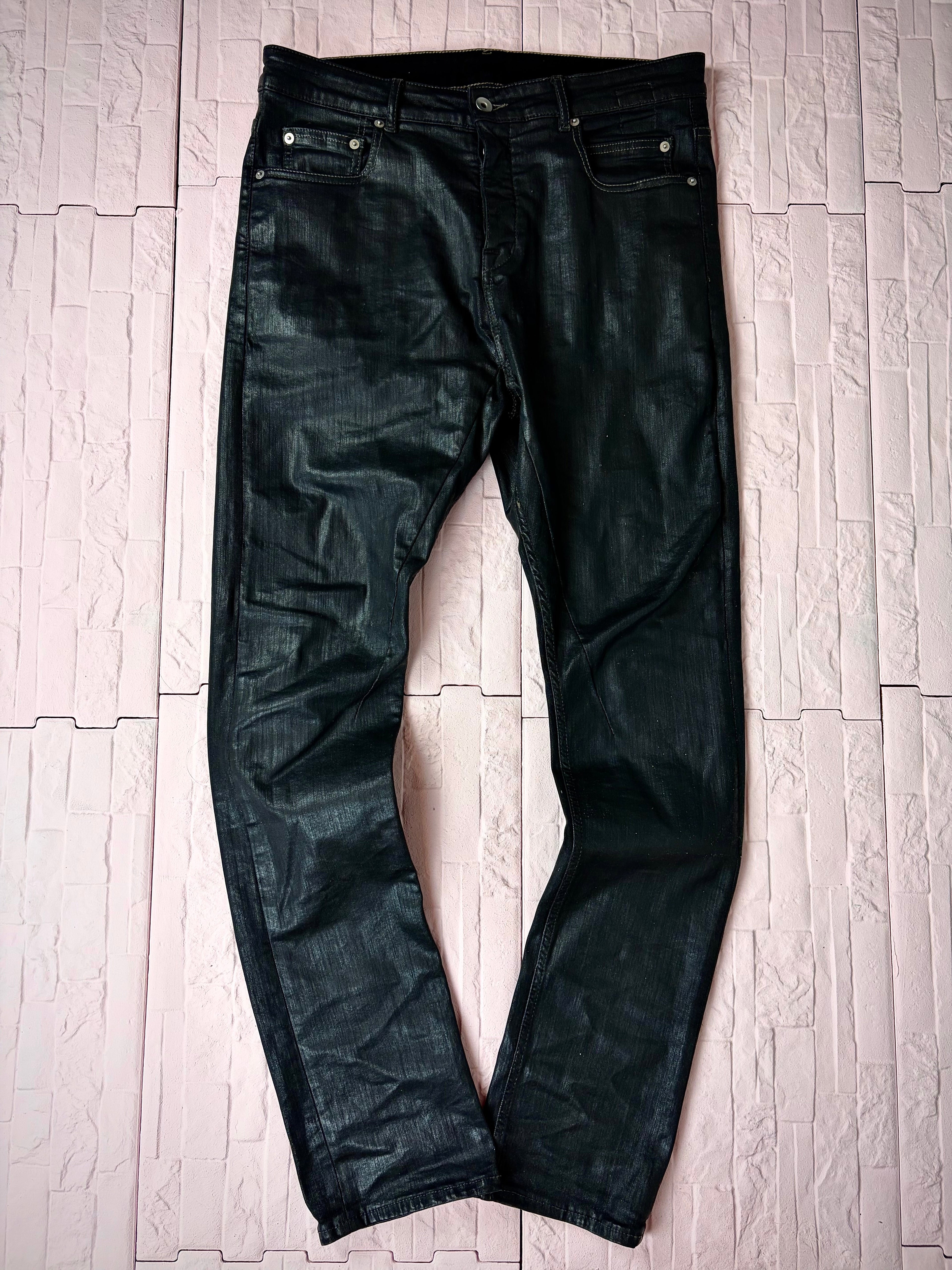 Pants —>