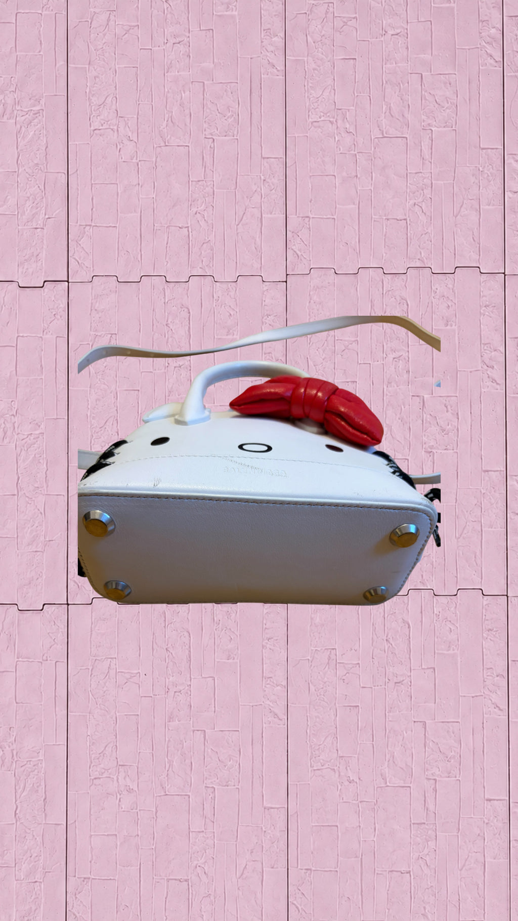 Balenciaga Runway SS20 Hello kitty bag
