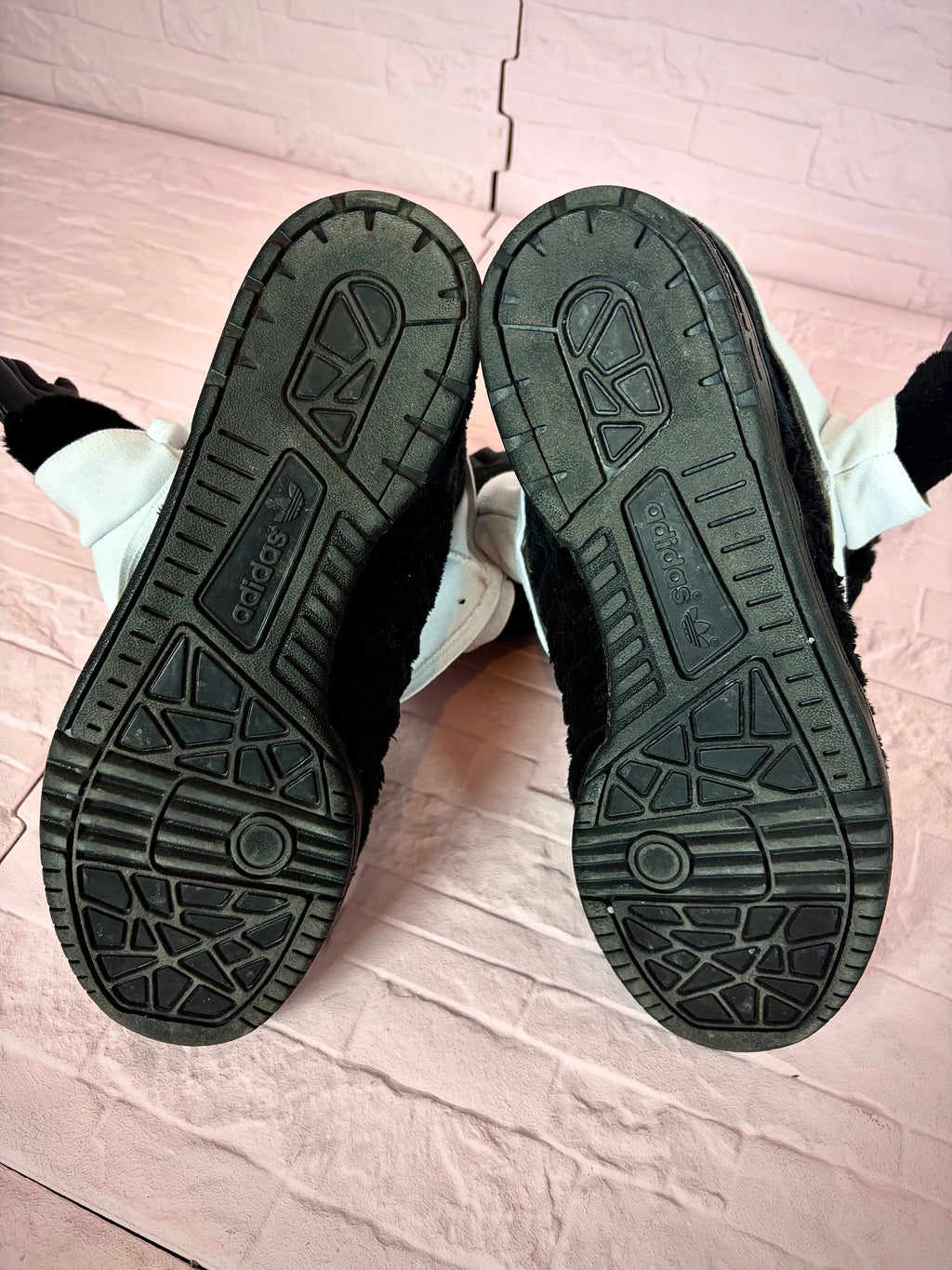 Adidas x jeremy scott gorilla sneaker